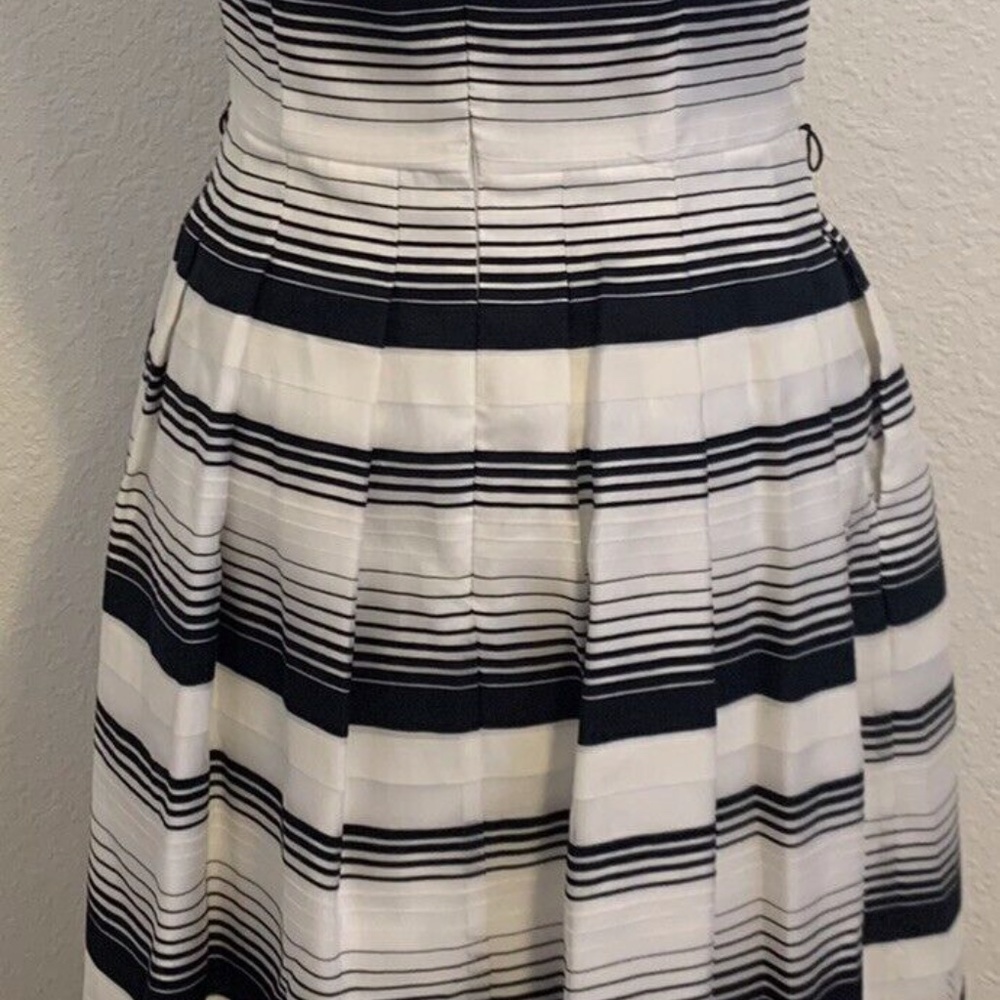 White House Black Market Striped Strapless Party Sun Dress Women's Size 2 - Picture 5 of 14